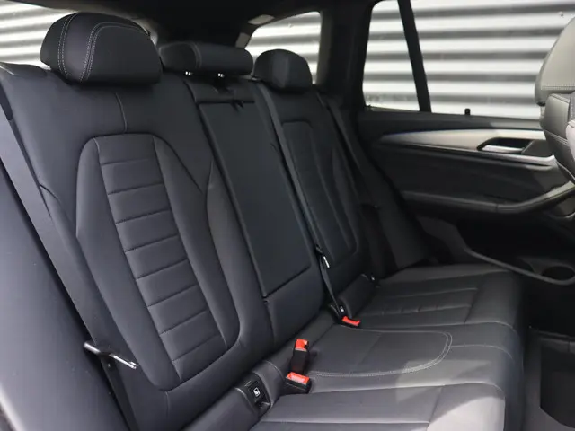 BMW X3 xDrive30e 2021 Hybride Benzine 10