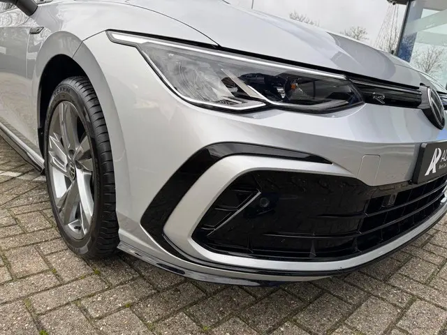 Volkswagen Golf 1.5 eTSI R-Line 2022 Benzine 11