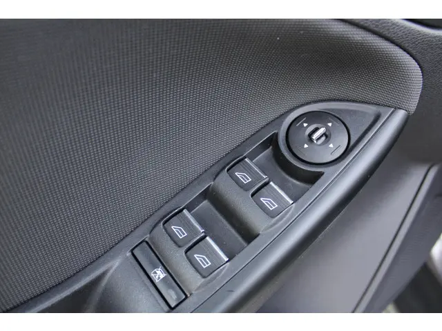 Ford Focus Wagon 1.0 EcoBoost Trend Sport 2012 Benzine 10