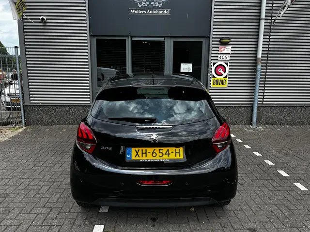 Peugeot 208 1.2 PureTech Blue Lease Allure 2019 Benzine 8
