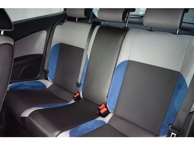 Volkswagen Polo 1.4 TSi 140pk BlueGT 2013 Benzine 8