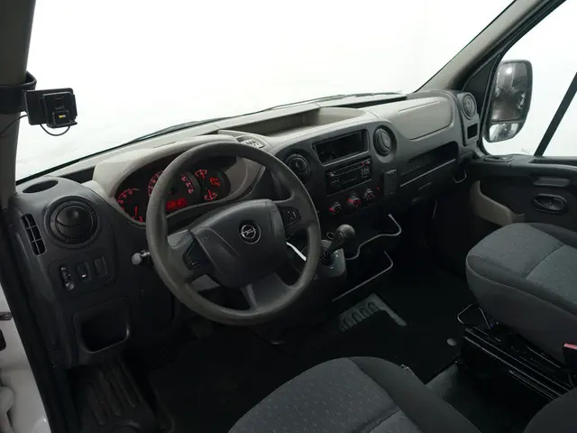 Opel Movano 2