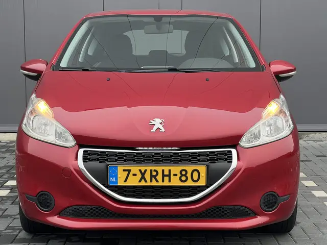 Peugeot 208 1.2 VTi Active 2014 Benzine 13