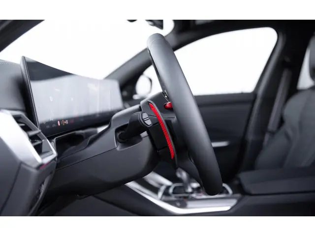 BMW M3 3-serie Touring xDrive Competition 2024 Benzine 42