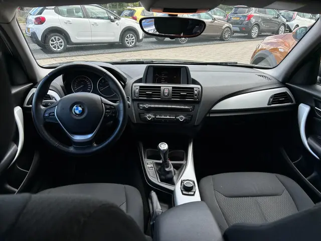 BMW 1 Serie 114i Business+ 2012 Benzine 3