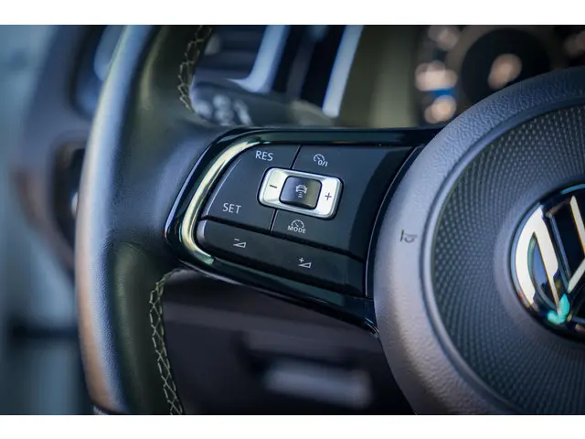 Volkswagen Golf 2.0 TSI 4Motion R 2017 Benzine 22