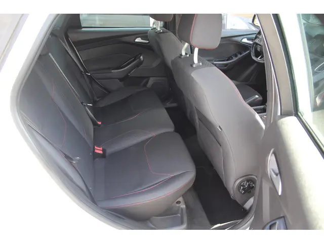 Ford Focus 1.0 ST-Line 126 Pk HB 2017 Benzine 19