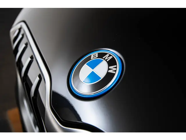 BMW X1 xDrive30e 2024 Hybride Benzine 53
