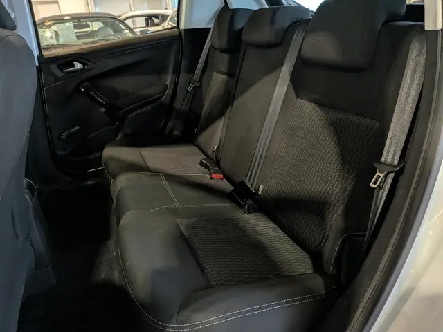 Peugeot 208 1.2 PureTech Active Automaat 2018 Benzine 7