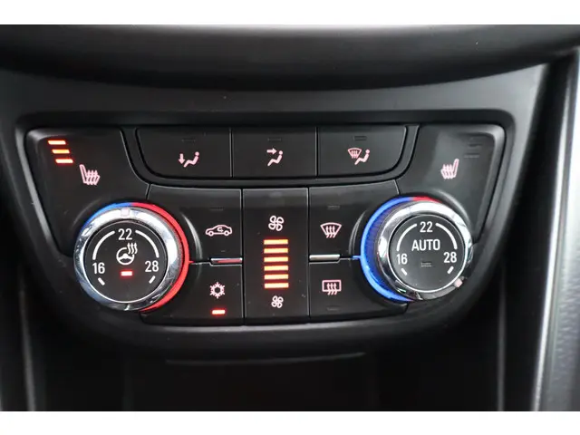 Opel Zafira Tourer 1.4 Cosmo 2012 Benzine 26