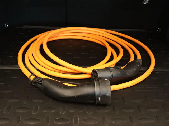 Toyota Prius 2.0 Plug-in Executive 2024 Hybride Benzine 13