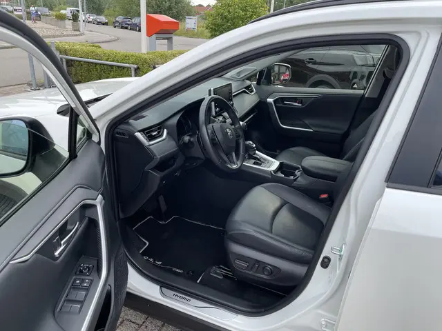 Toyota RAV4 2.5 Hybrid Business Plus 2020 Hybride Benzine 9