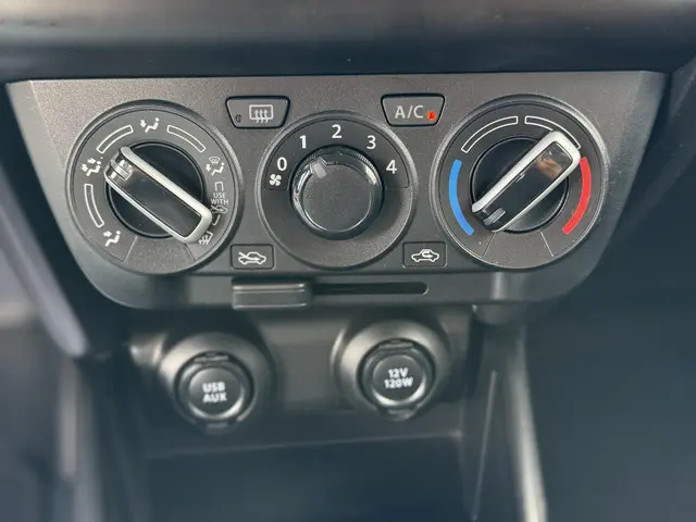 Suzuki Swift 1.2 Select 2018 Benzine 19