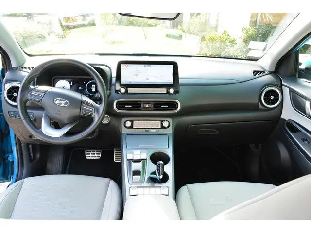 Hyundai Kona EV Premium 64 kWh 2021 Elektrisch 13