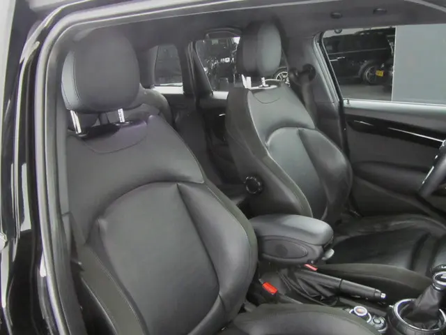 MINI Cooper Mini 1.5 Automaat Chili 2016 Benzine 22