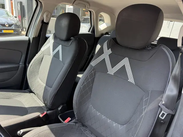 Renault Captur 0.9 TCe Dynamique+Trekhaak!! 2014 Benzine 10