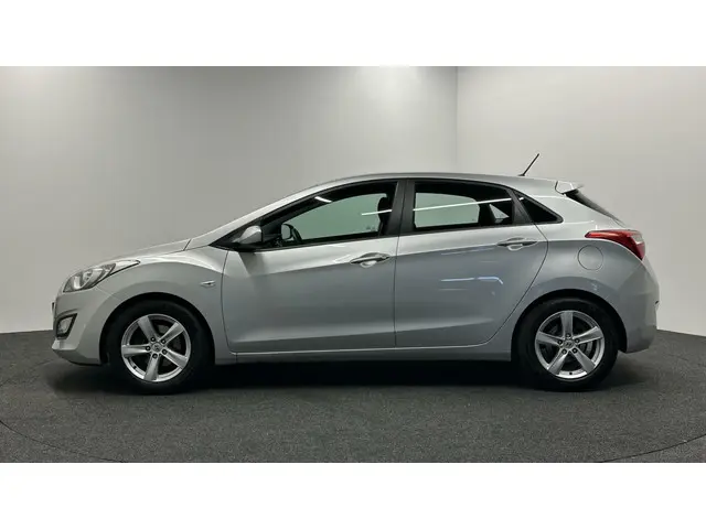 Hyundai i30 1.4 |Airco|Lichtmetaal| 2014 Benzine 8