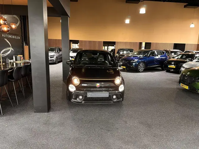 Abarth 500 595 1.4 T-Jet Scorpioneoro 2021 Benzine 26