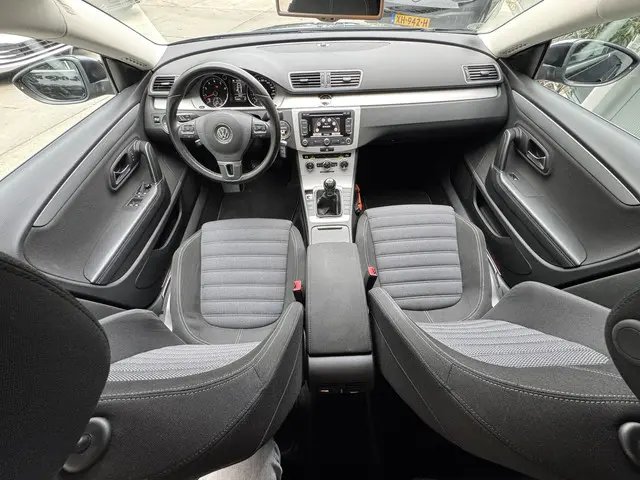 Volkswagen CC 1.4 TSI 160pk H6 Highline 2013 Benzine 35