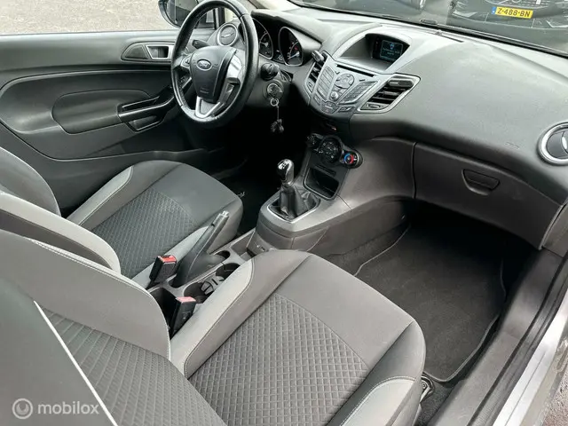 Ford Fiesta 1.5 TDCi Topstaat 2015 Diesel 23