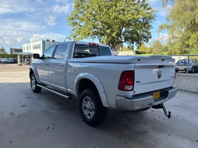 Dodge Ram 2500 SLT Hemi 5.7 V8 2018 LPG/Gas 4