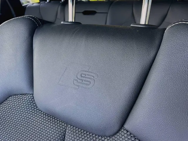 Audi Q5 40 TFSI S edition 2023 Hybride Benzine 19