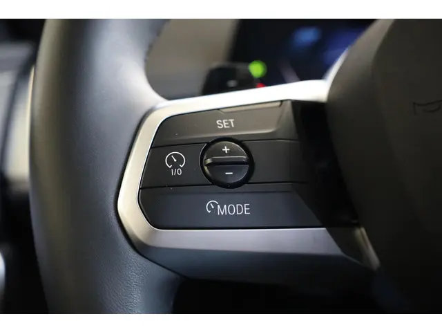 BMW X1 xDrive30e 2025 Hybride Benzine 25