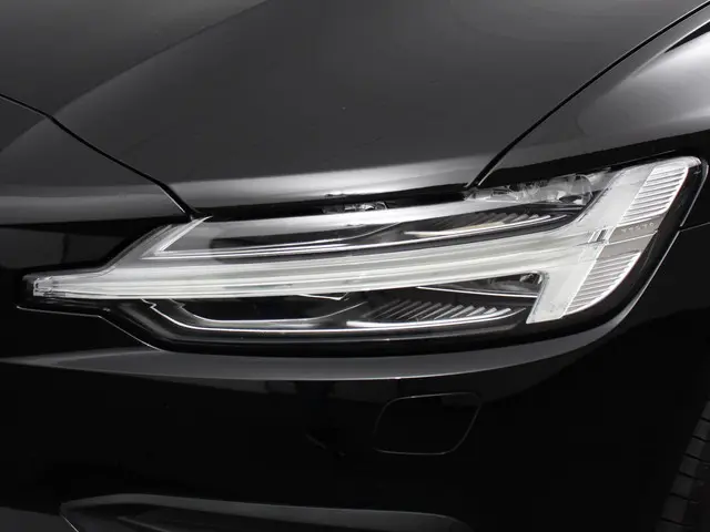 Volvo V60 2.0 B4 Momentum 2022 Benzine 29
