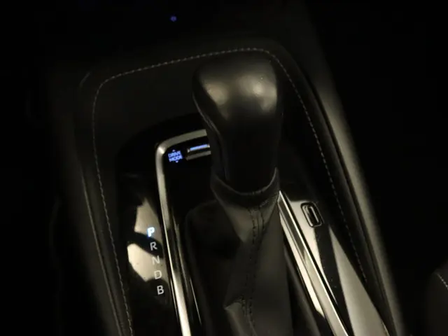 Toyota Corolla 1.8 Hybrid Style 2019 Hybride Benzine 32