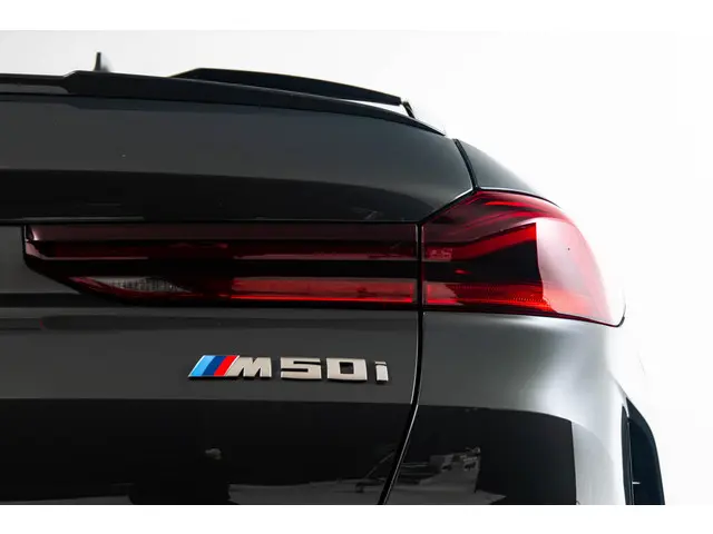 BMW X6 M50i High Executive 2022 Benzine 49