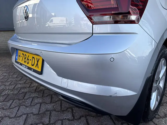 Volkswagen Polo 1.0 TSI Comfortline 2020 Benzine 18