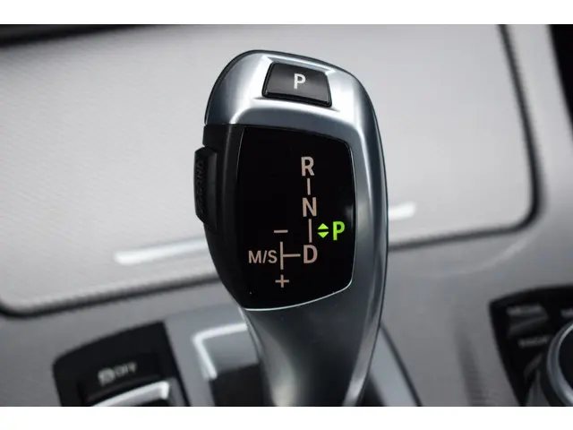 BMW 5 Serie 520i Automaat M-Sport Edition 2016 Benzine 38