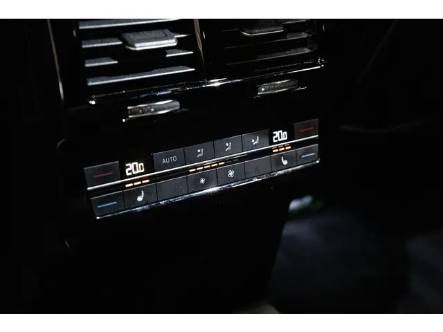 Volkswagen Touareg 3.0 TDI R-Line 2019 Diesel 25