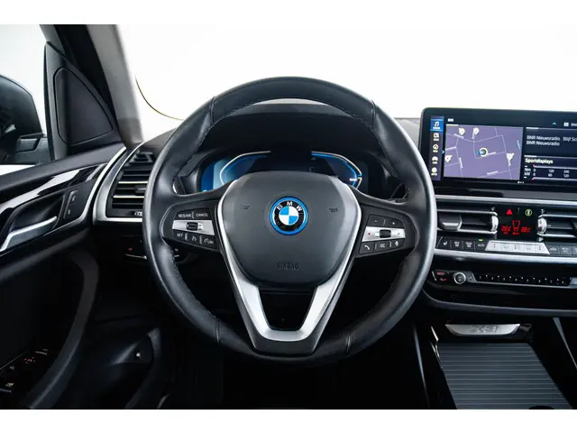 BMW X3 xDrive30e High Executive 2023 Hybride Benzine 40