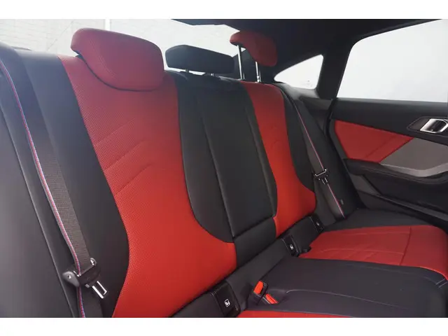 BMW 2 Serie Gran Coupé M235 xDrive 2026 Benzine 10