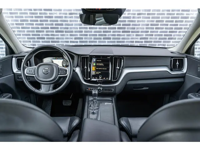 Volvo XC60 T5 Momentum 2018 Benzine 29