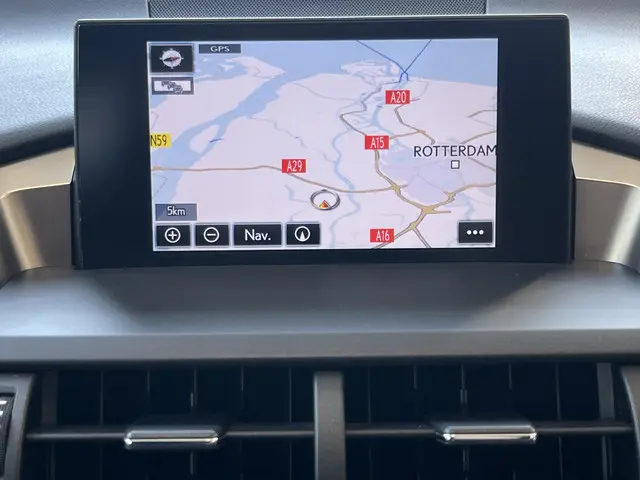 Lexus NX 300h AWD Luxury Line 2015 Hybride Benzine 8