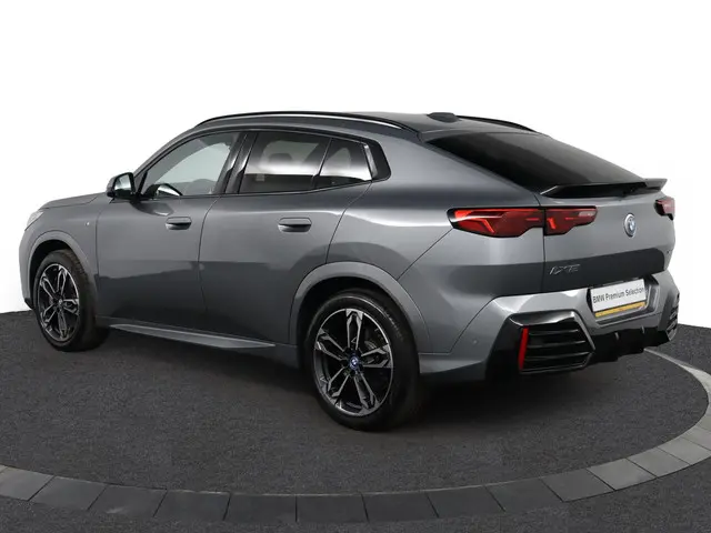 BMW iX2 xDrive30 67 kWh 2024 Elektrisch 9