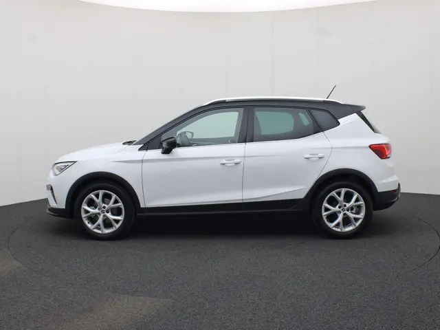 SEAT Arona 1.5TSI/150PK FR DSG 2023 Benzine 31