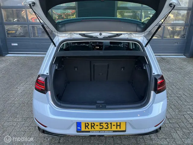 Volkswagen Golf 1.0 TSI Highline R-line 2018 Benzine 8