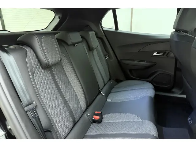 Peugeot 2008 1.2 Hybrid Allure 2025 Hybride Benzine 13