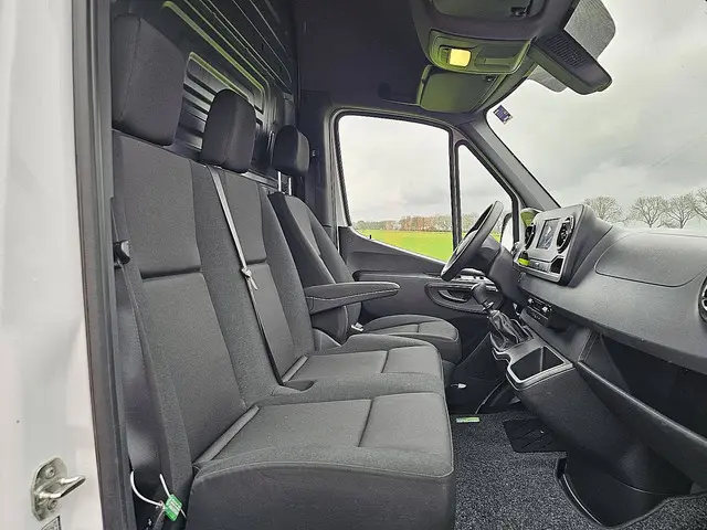 Mercedes-Benz Sprinter 315 2023 Diesel 7