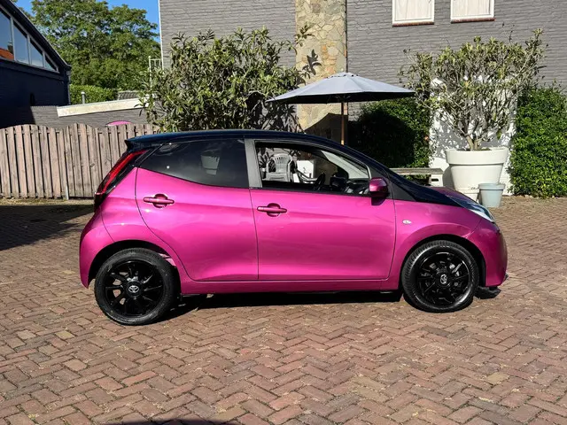 Toyota Aygo 1.0 VVT-i x-cite 2018 Benzine 8