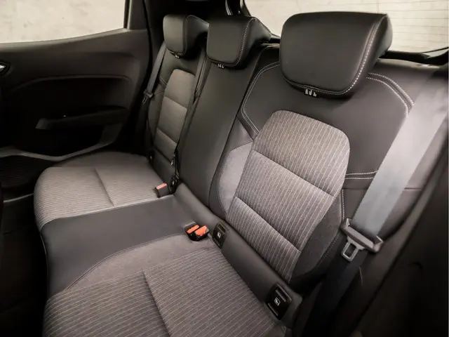 Renault Clio 1.0 TCe 90 Techno Sport 2022 Benzine 15