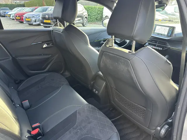 Peugeot e-208 EV GT Pack 136 PK 2022 Elektrisch 39