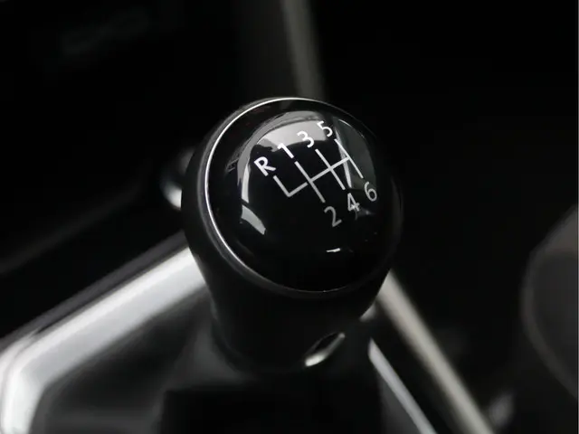 Volkswagen T-Roc 1.0 TSI Style 2020 Benzine 50