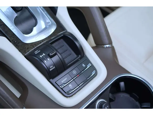 Porsche Cayenne 4.8 S 2014 Benzine 31