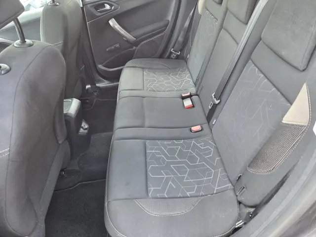 Peugeot 2008 1.2 PureTech Style/PANO/NAVI 2015 Benzine 15