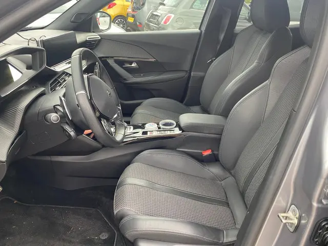 Peugeot 2008 3