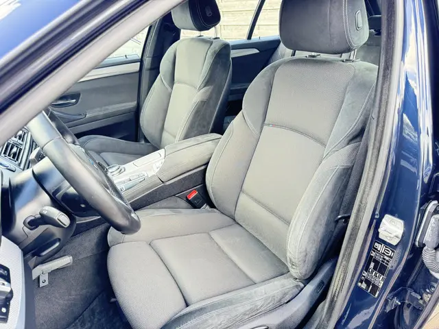 BMW 5 Serie Touring 520i M Sport Edition 2015 Benzine 13